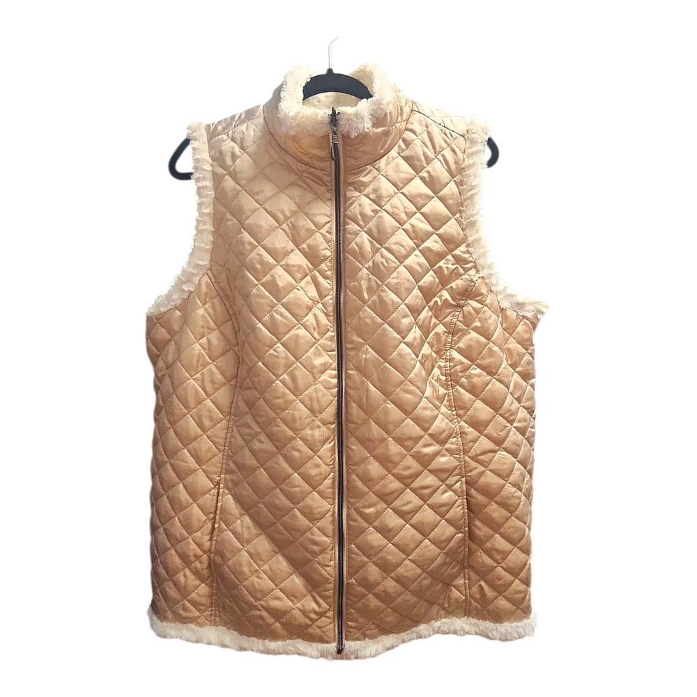 D&CO Reversible Quilted Vest in Gold and White (NWOT)